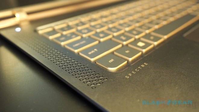 HP Spectre 13 có giá bán khởi điểm 1.170 USD và bắt đầu lên kệ ngay từ tháng này. 