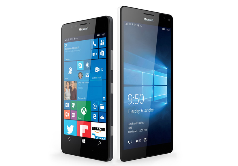 Lumia 950 có màn hình 5,2 inch còn Lumia 950 XL là 5,7 inch, đều có độ phân giải 1.440 x 2.560 pixel