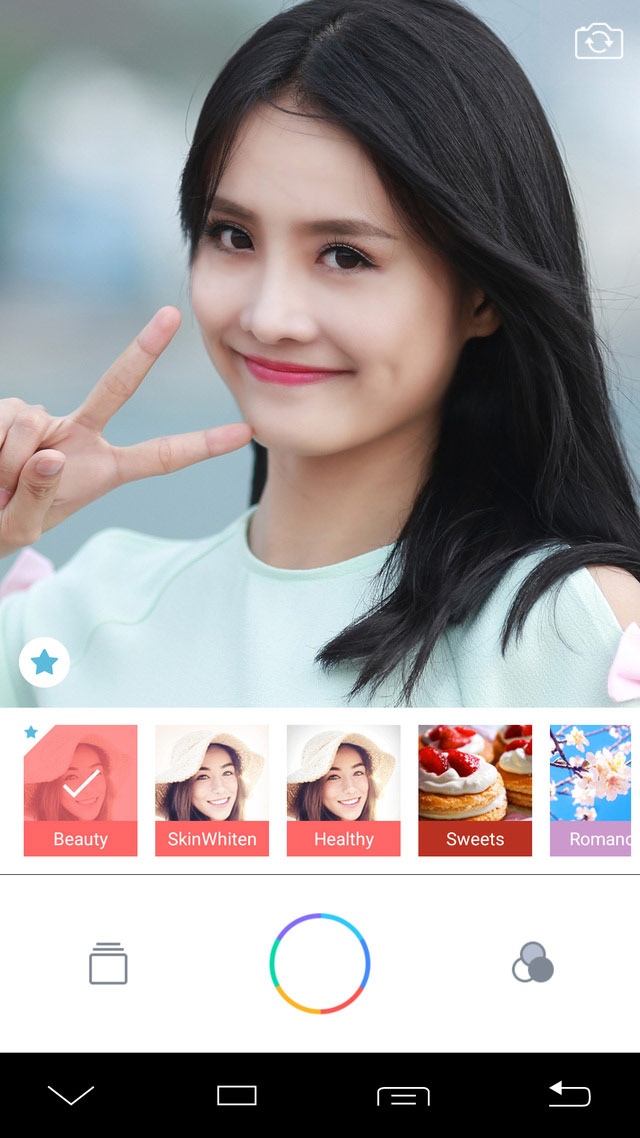 LAI Yuna S tích hợp sẵn ứng dụng chụp ảnh "selfie" Star Camera do đội ngũ người Việt tự xây dựng với chế độ Face Beauty Mode, Live Filter hứa hẹn cho những bức ảnh chụp đẹp lung linh, chất lượng cao
