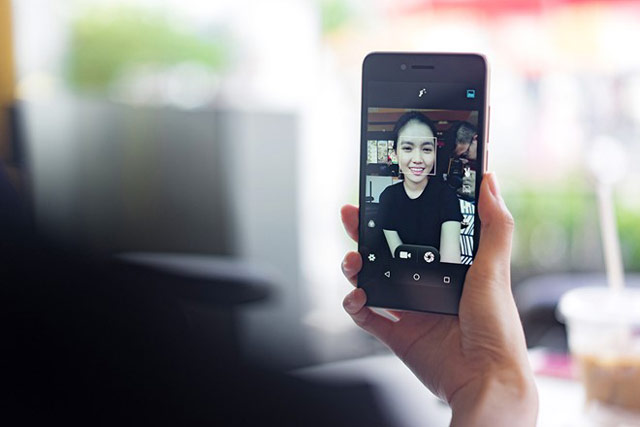 LAI Yuna S - Smartphone chuyên selfie, hiệu năng trong tầm giá