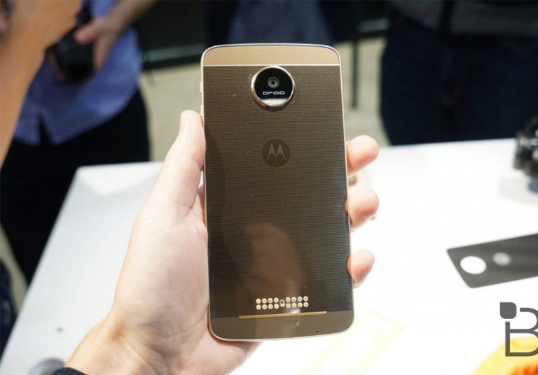 Moto Z còn được trang bị cảm biến vân tay giúp người dùng có thể bảo mật dữ liệu tốt hơn