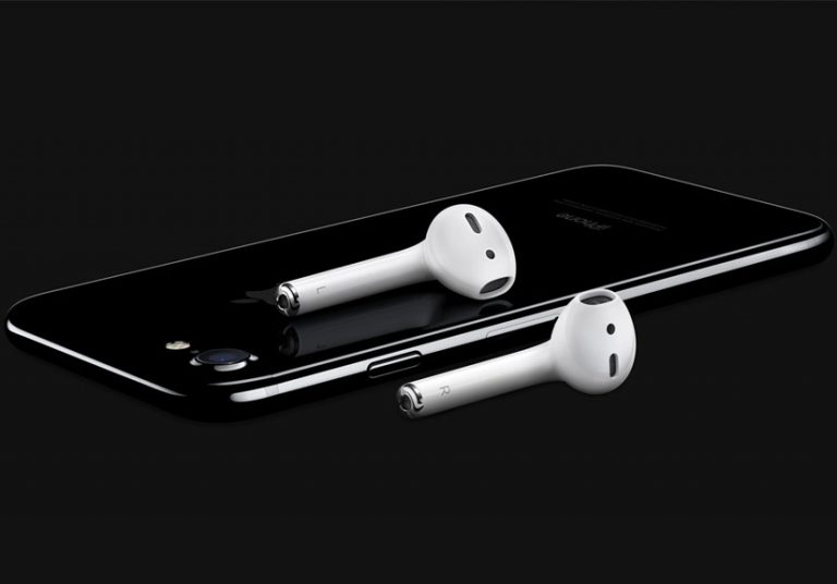 Sau nhiều ngày trì hoãn, AirPods đã đến tay người dùng