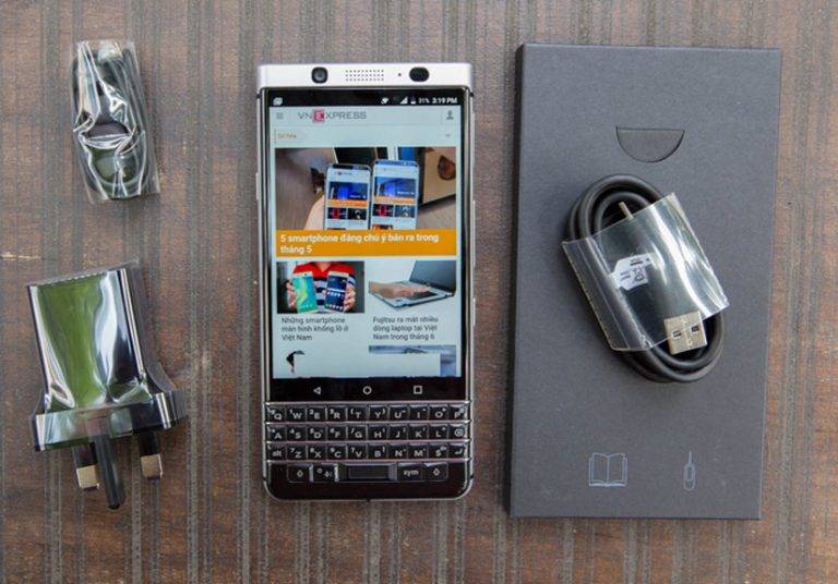 Điện thoại mạnh nhất của BlackBerry về Việt Nam, giá 16,5 triệu đồng