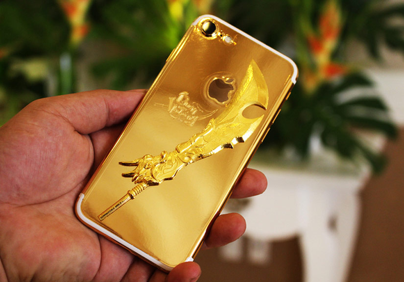iPhone 7 mạ vàng gắn "long đao" tại Việt Nam
