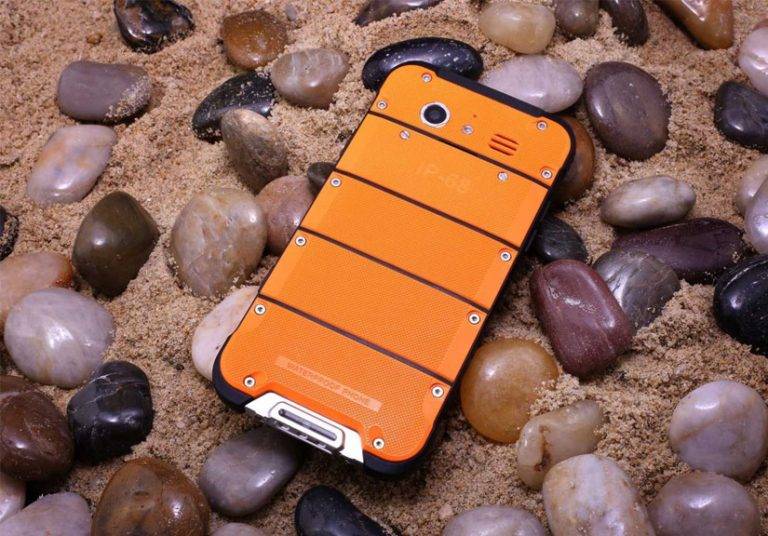 Smartphone Ulefone Amor chống sốc, chống nước giá mềm