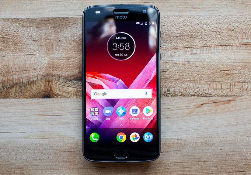 moto z2 play ban chau a ra mat