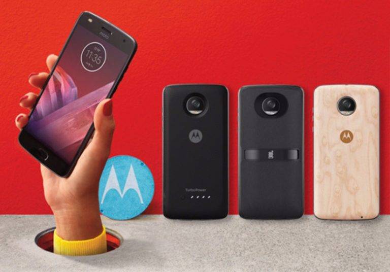 Moto Z2 Play giá 10,9 triệu đồng về Việt Nam