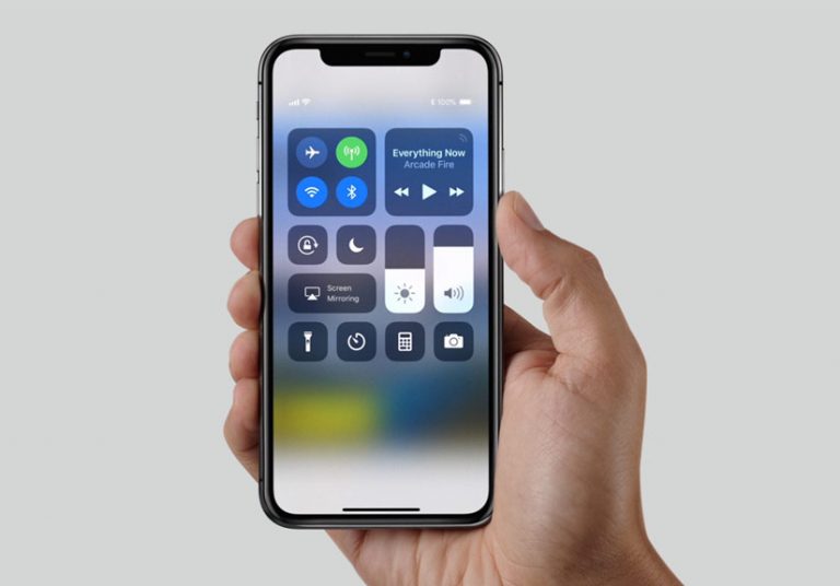 iPhone X vừa cho đặt trước đã hết hàng sau vài phút