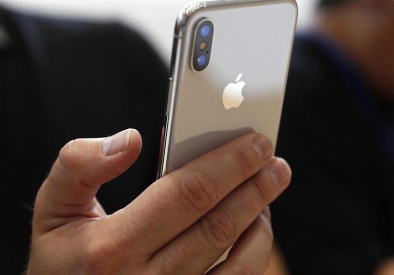 Nhiều người gọi iPhone X là iPhone 'ích'