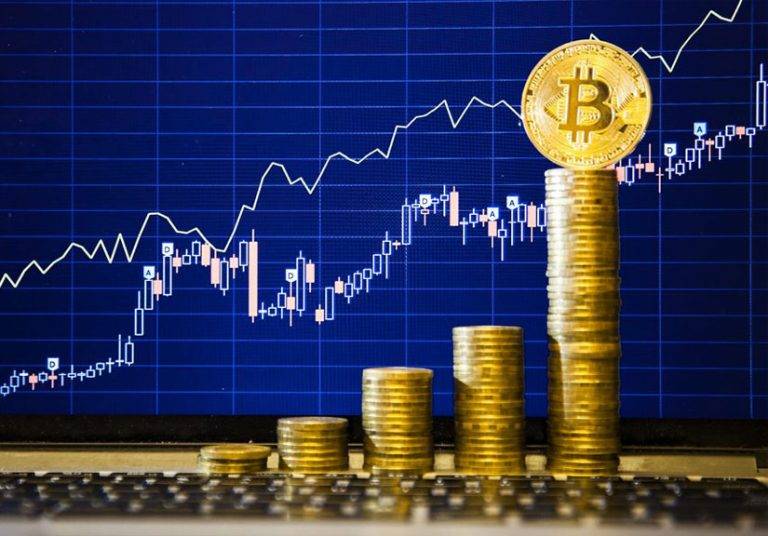 Bitcoin lần đầu vượt ngưỡng 10.000 USD