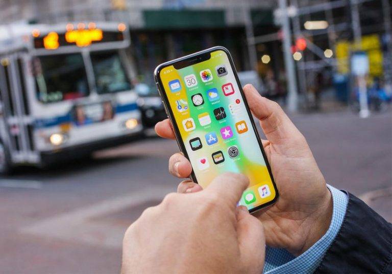 iPhone X bị 'đóng băng' khi trời lạnh