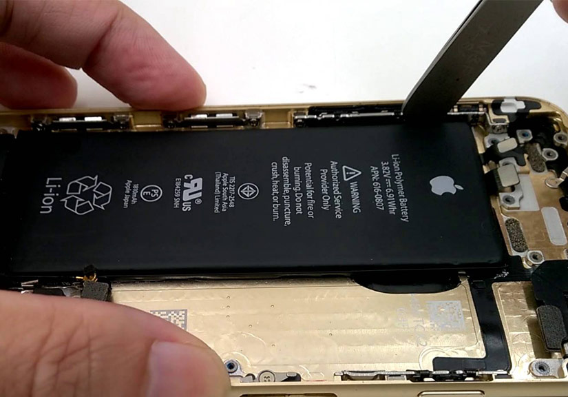 Áp lực thay pin có thể là nguyên nhân của hai vụ nổ pin iPhone