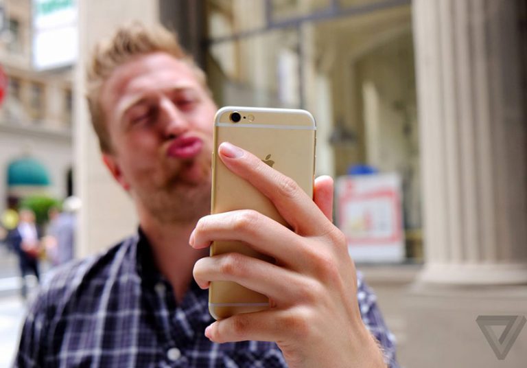 Chụp selfie lỡ nhắm mắt, công nghệ mới của Facebook sẽ ra tay cứu ngay trong một nốt nhạc