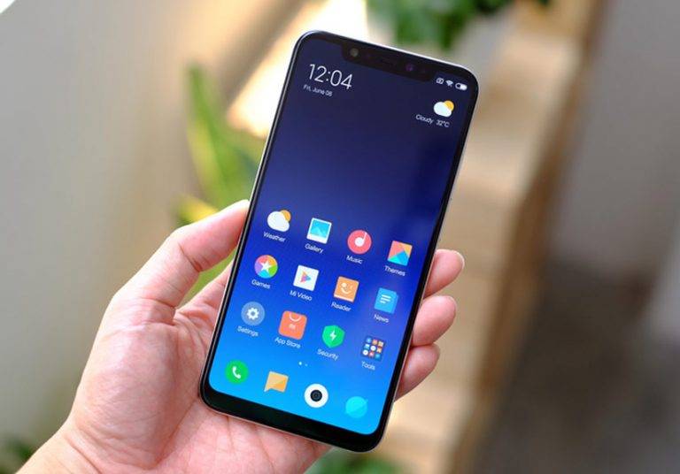 Xiaomi Mi 8 - smartphone hiệu năng cao nhất thế giới về Việt Nam