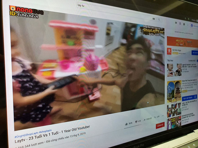 YouTuber Việt làm video hướng dẫn trẻ em nghịch ổ cắm điện