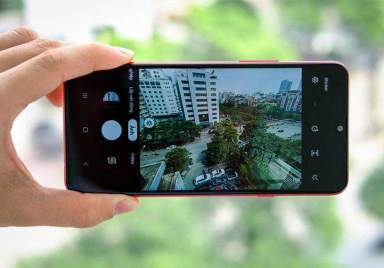 Smartphone 3 camera giá rẻ nhất của Samsung