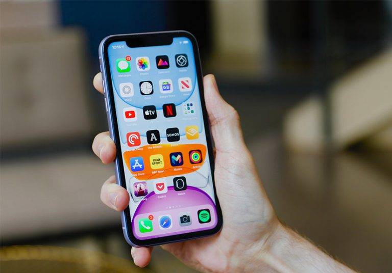 Vừa mở bán, iPhone 11 đã có hàng cũ tại Việt Nam