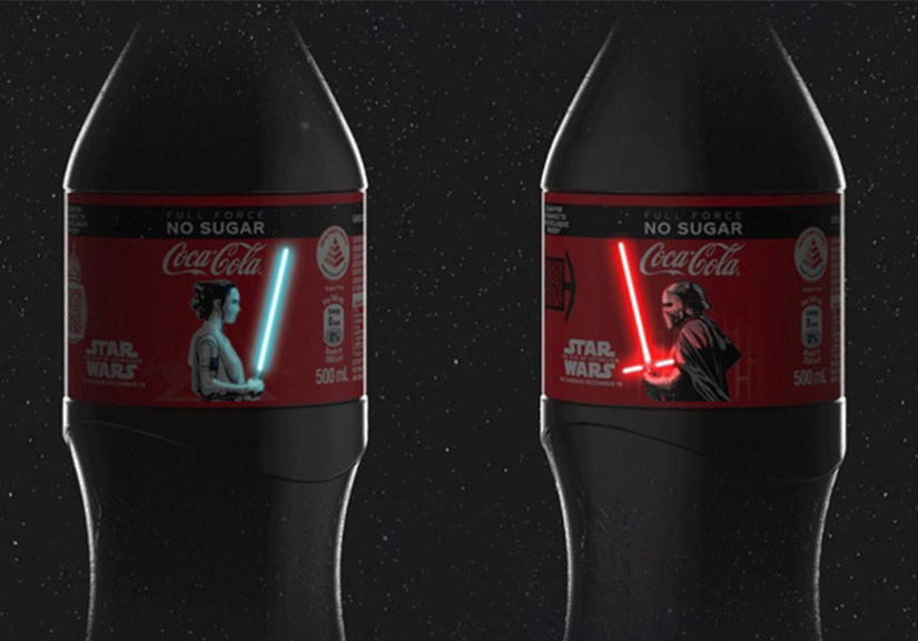 Coca-Cola ra phiên bản kiếm Star Wars phát sáng trên thân chai