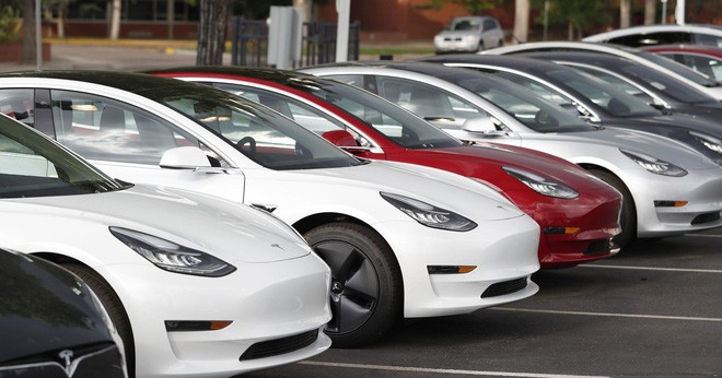Linh kiện điện tử trong xe hơi Tesla đã đi trước 6 năm so với Toyota và Volkswagen - Ảnh 2.