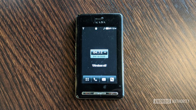 Ngược dòng thời gian: LG Prada, chiếc điện thoại có màn hình cảm ứng điện dung trước cả iPhone nhưng lại chẳng đi đến đâu - Ảnh 11.