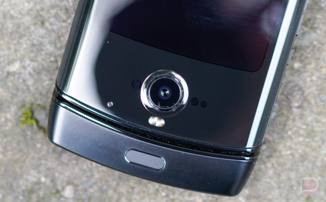 Motorola Razr: “Chiếc điện thoại khó chịu nhất mà tôi từng sử dụng” - Ảnh 4.