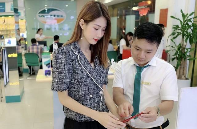 re cham nguong ky luc iphone 11 64gb chinh hang tai viettel store gia chi con 17 990 000d 4