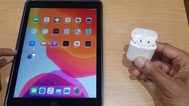 Apple chơi lớn, tặng Airpods miễn phí khi mua iPad Air hoặc MacBook Air