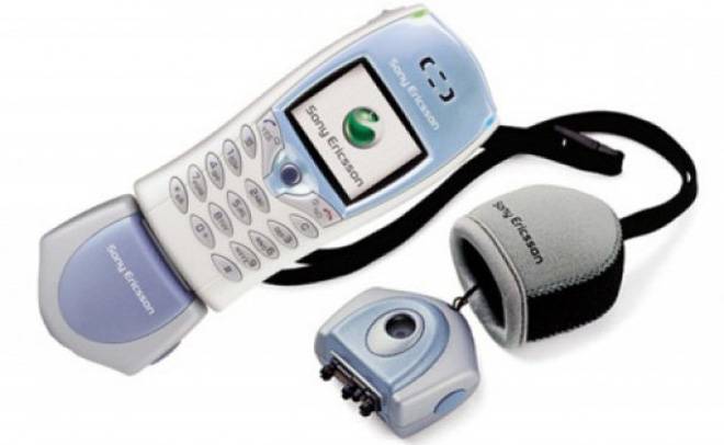 Nhìn lại (Sony) Ericsson T68: chiếc điện thoại mang nhiều bước tiên phong, với camera gắn ngoài độc đáo và cũng đánh dấu sự rút lui khỏi thị trường di động của Ericsson - Ảnh 2.