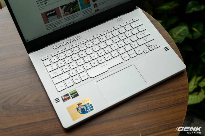 Trải nghiệm nhanh ASUS Zephyrus G14: Chiếc laptop độc nhất trên thị trường có đèn Mini LED trang trí ở nắp máy, giá tại Việt Nam từ 26,99 triệu đồng - Ảnh 7.