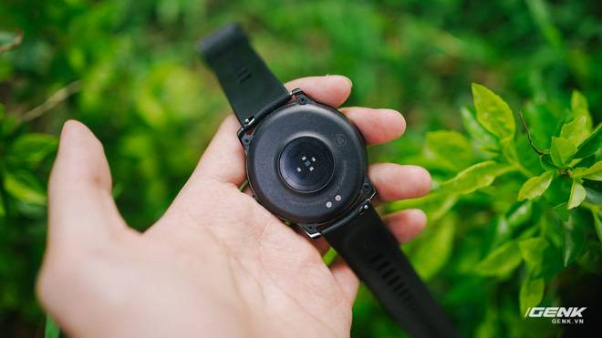 Trên tay smartwatch Haylou Solar: Thiết kế ổn, pin 30 ngày, chống nước IP68, giá 700.000 đồng - Ảnh 5.