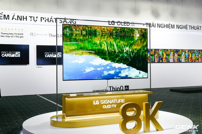 Cận cảnh 2 TV OLED 8K mới nhất của LG: Mỏng, đẹp, giá cũng sang chảnh không kém - Ảnh 1.