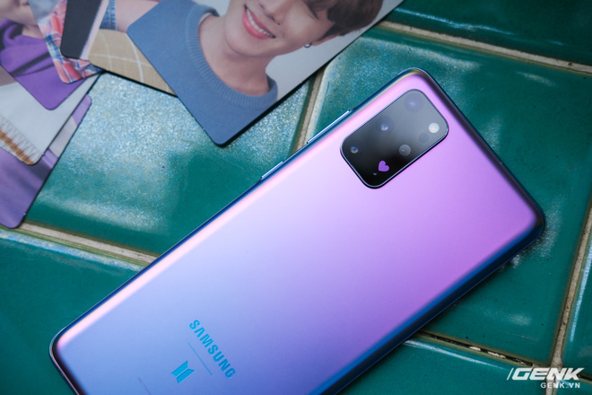 Mở hộp Galaxy S20+ phiên bản BTS: Màu tím hồng dễ thương, nhiều quà kèm theo dành riêng cho các fan A.R.M.Y - Ảnh 10.