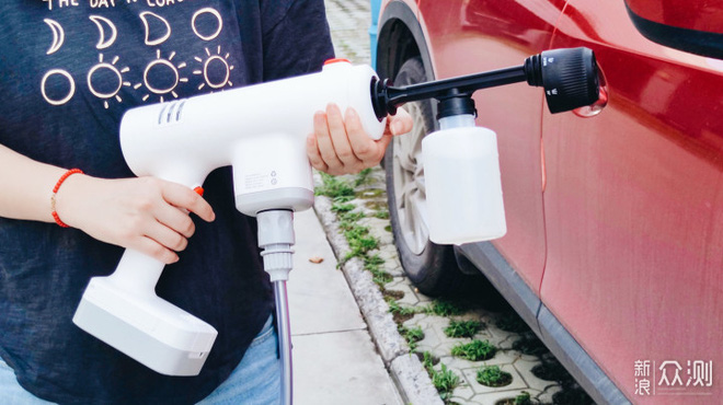 Trải nghiệm rửa ô tô bằng súng phun nước cầm tay Xiaomi - Ảnh 9.