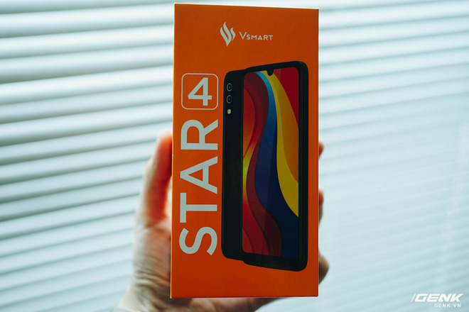 Trên tay Vsmart Star 4: Chiếc điện thoại có thể gây bối rối từ VinSmart - Ảnh 2.