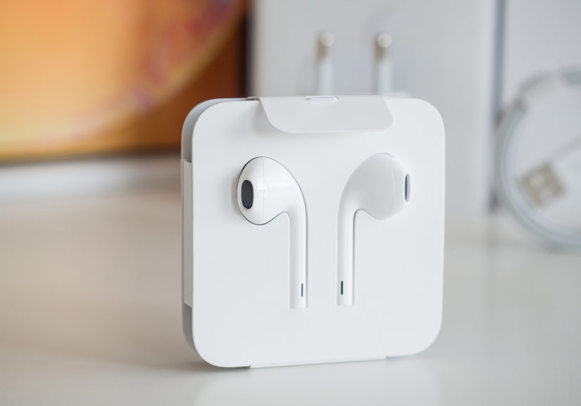 iOS 14.2 xác nhận iPhone 12 sẽ không được bán kèm tai nghe EarPods