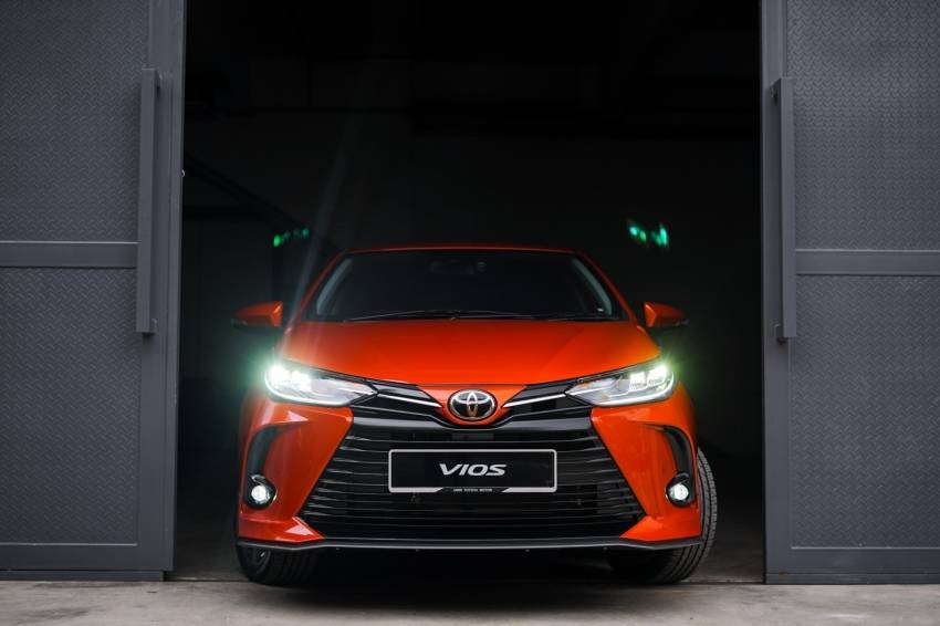 Rộ tin Toyota Vios 2021 sắp ra mắt Việt Nam, Honda City "toát mồ hồi"