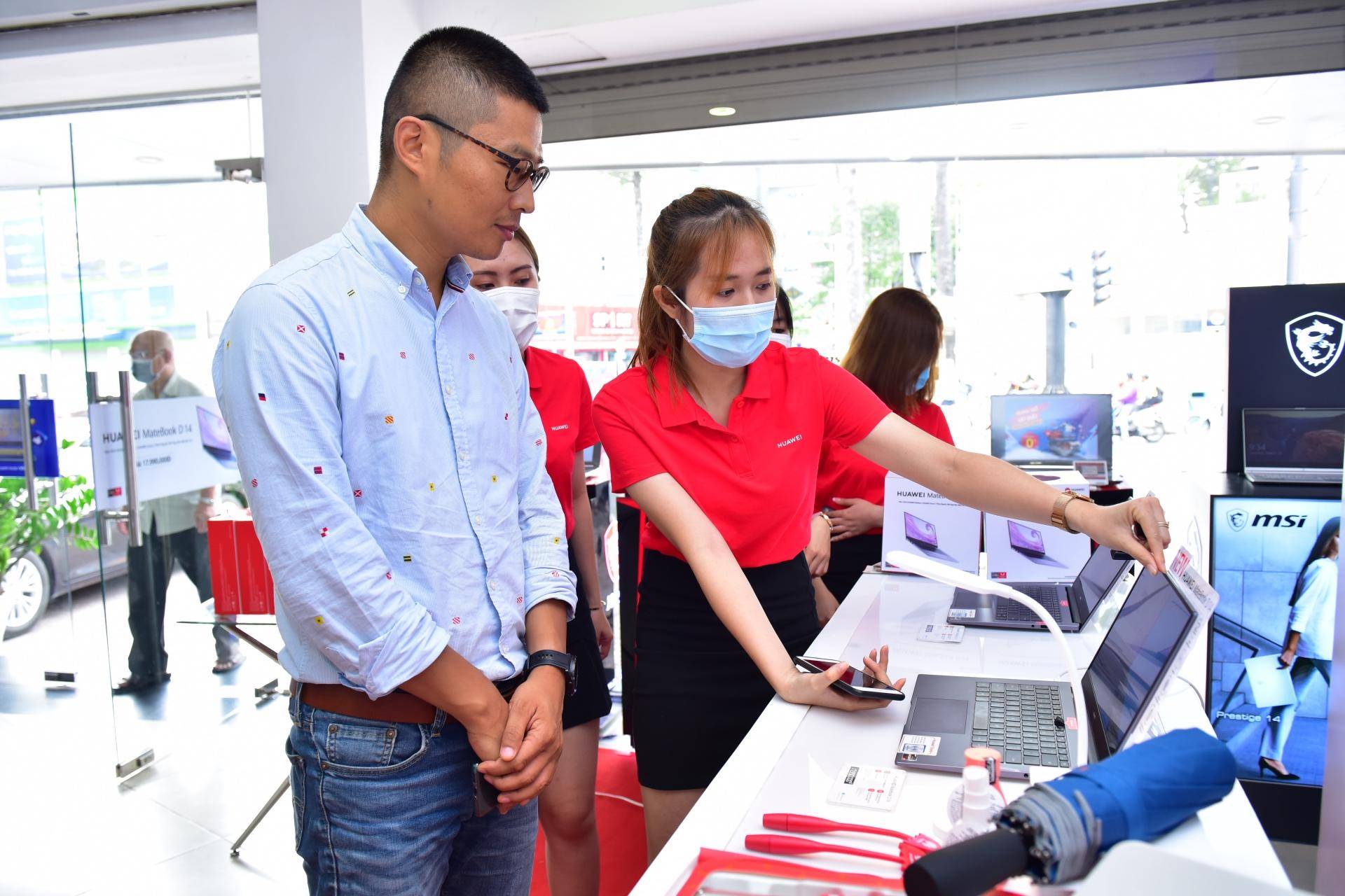 huawei matebook d 14 dung amd radeon rx vega 10 len ke hom nay gia 17 990 000 dong 1