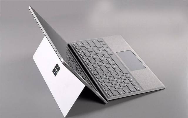 microsoft surface nao phu hop voi ban 4