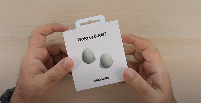 xuat hien video mo hop chi tiet galaxy buds2 ngay truoc ngay ra mat 1