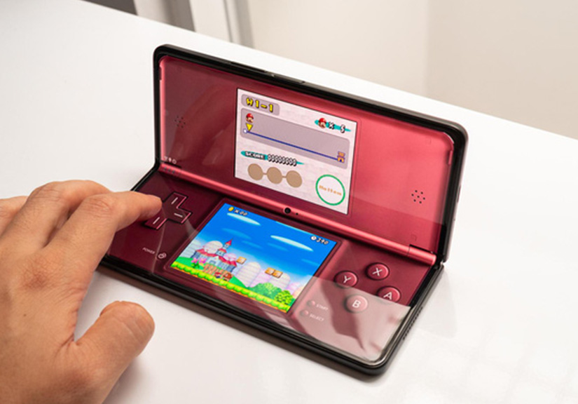 Galaxy Z Fold3 làm sống lại niềm vui thuở nhỏ: được chơi game Nintendo tay cầm