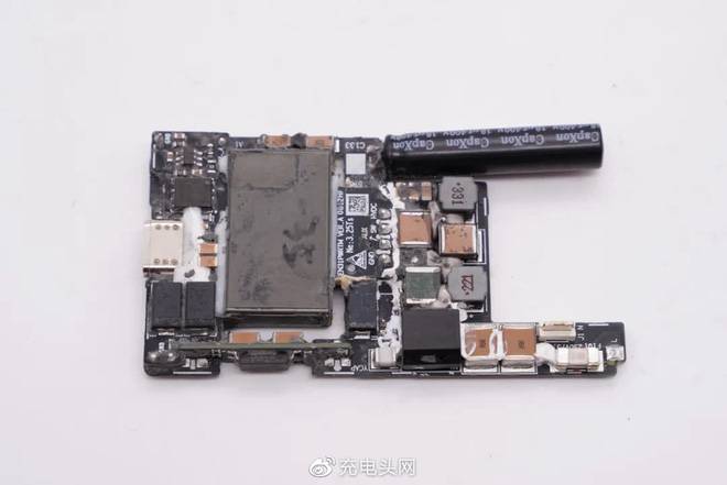 huawei ra mat cu sac 66w sieu nho gon mong chi 10 5mm ho tro pd 40w gia 1 trieu dong 6