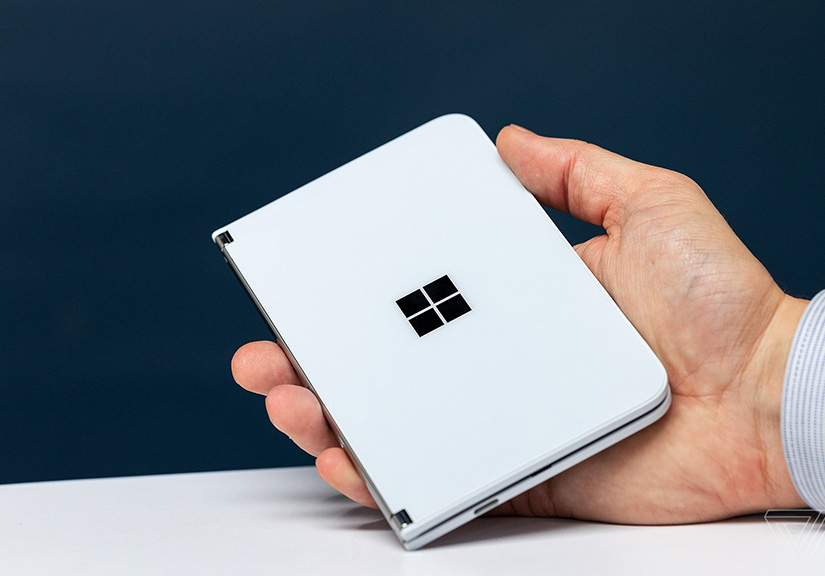 Microsoft Surface Duo sắp chạy được Windows 11