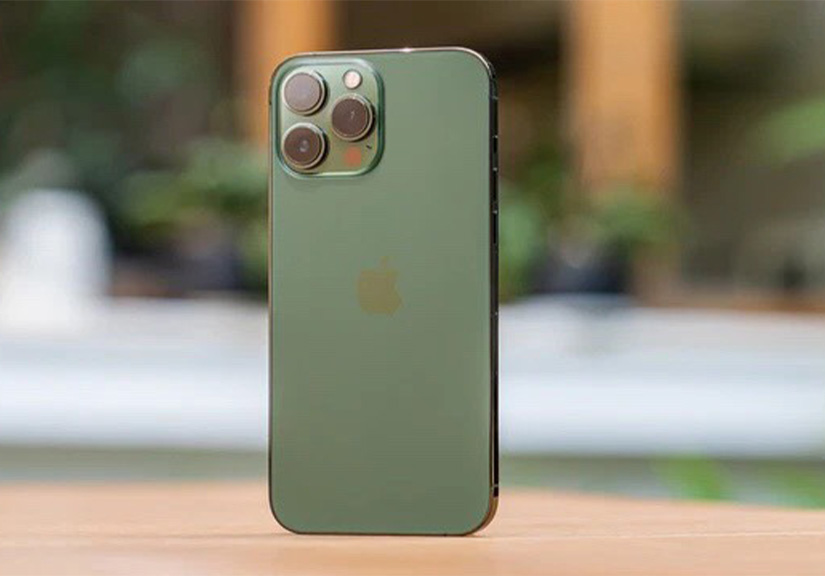 Ảnh thực tế iPhone 13 màu Xanh lá: Có 2 phiên bản khác nhau