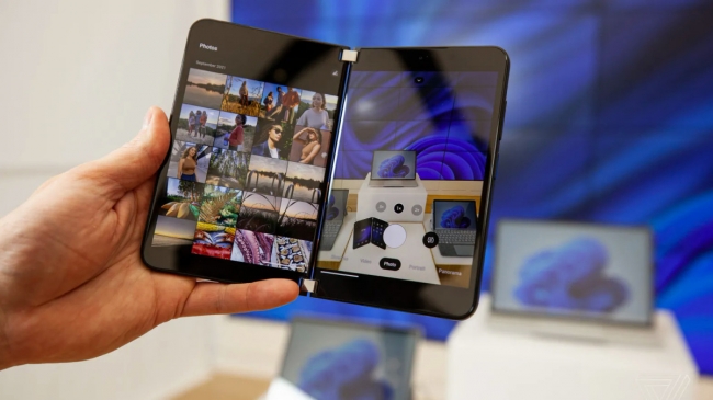 Microsoft nộp bằng sáng chế cho smartphone màn hình gập 360°, ‘đe nẹt’ Samsung và Huawei