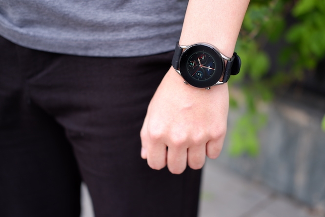 Smartwatch Xiaomi Imilab W12: Thiết kế đơn giản, trang bị SpO2, giá dưới 1 triệu đồng