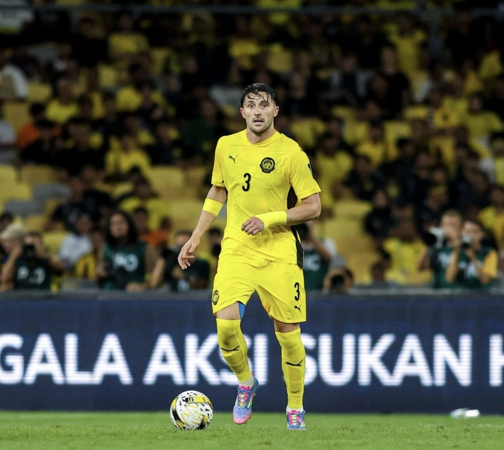 Trung vệ Facundo Garces thi đấu trong trận Malaysia thắng Việt Nam 4-0 ở lượt hai bảng F vòng loại cuối Asian Cup 2027, trên sân Bukit Jalil, Malaysia ngày 10/6/2025. Ảnh: Malaysia NT