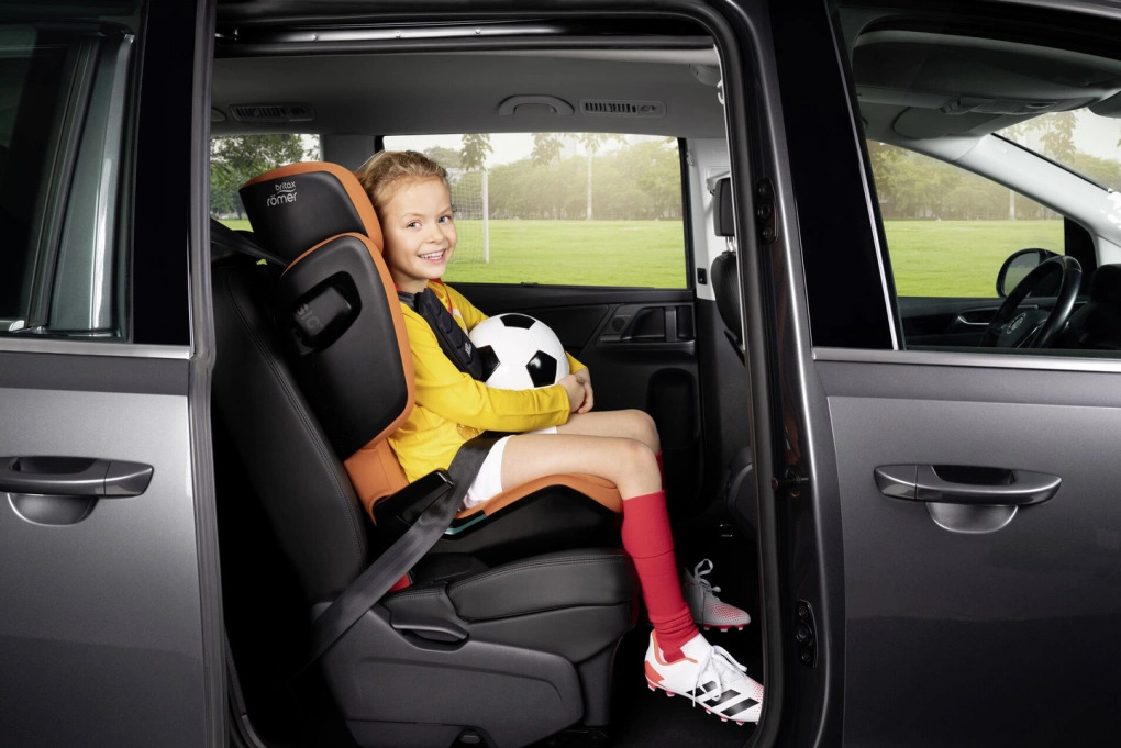 Nhiều người cho rằng việc bắt buộc taxi hoặc xe dịch vụ trang bị thiết bị an toàn cho trẻ mang lại nhiều bất cập ẢNH: DIPLOMATHON