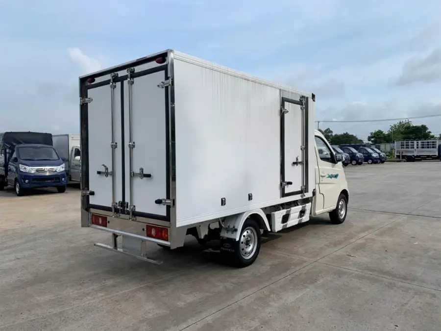 Xe tải 1 tấn thùng kín composite